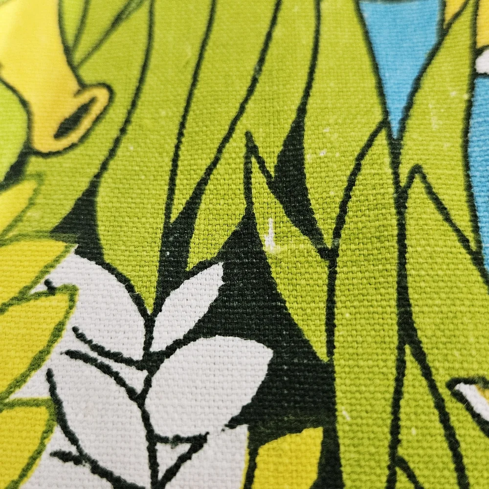 House N Home Fabric & Draperies - Vintage Jungle Theme Drapery Remnant - 1970's - Picture 9 of 10